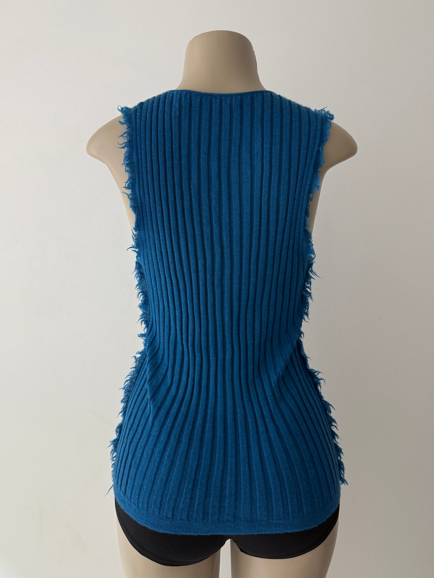 Feather Trim Tank
