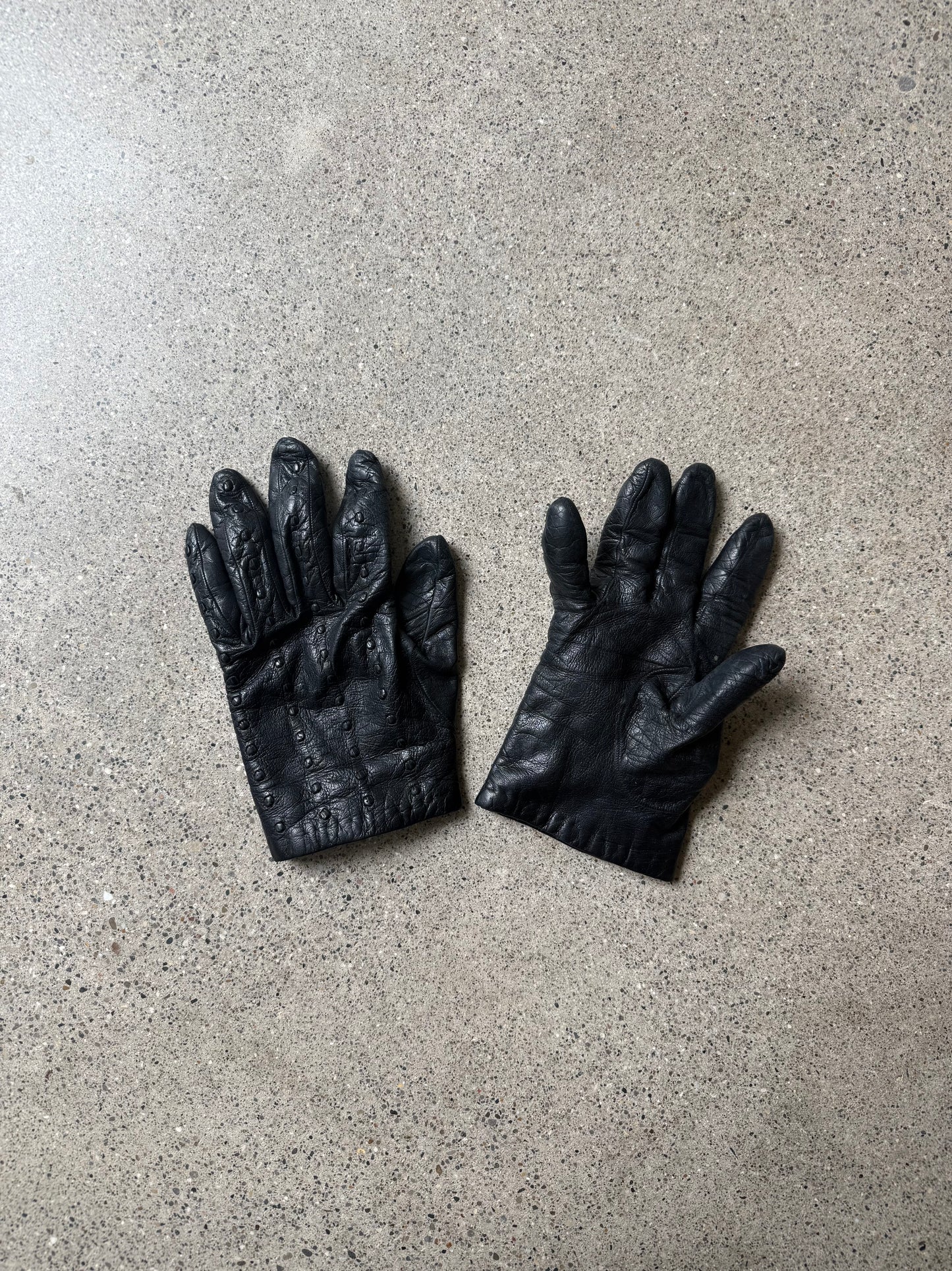Saks Fifth Gloves