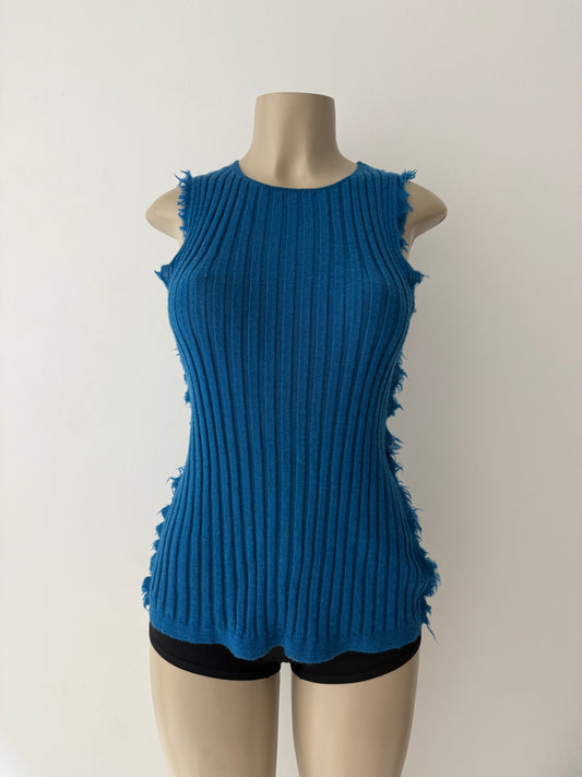 Feather Trim Tank