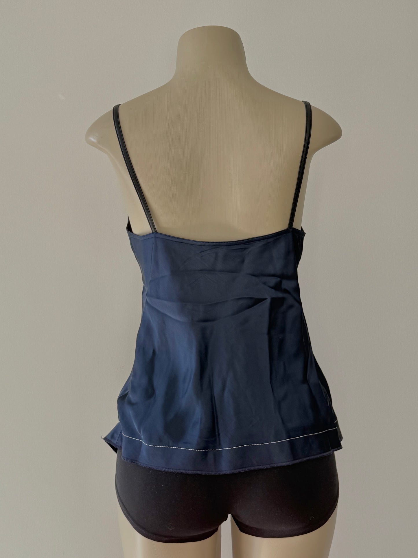 Helmut V Top